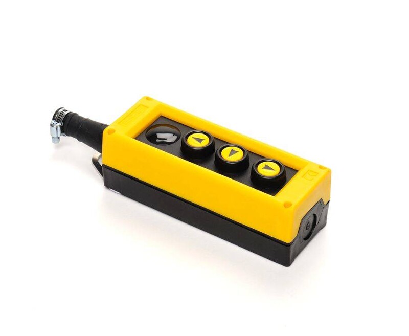 EMAS - Emas Plastik 3 lü Tek Hızlı Vinç Kumanda Kutusu EMAS - Emas Plastik 3 lü Tek Hızlı Vinç Kumanda Kutusu